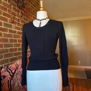 black‎ long sleeve scoop neck top with button detail size large